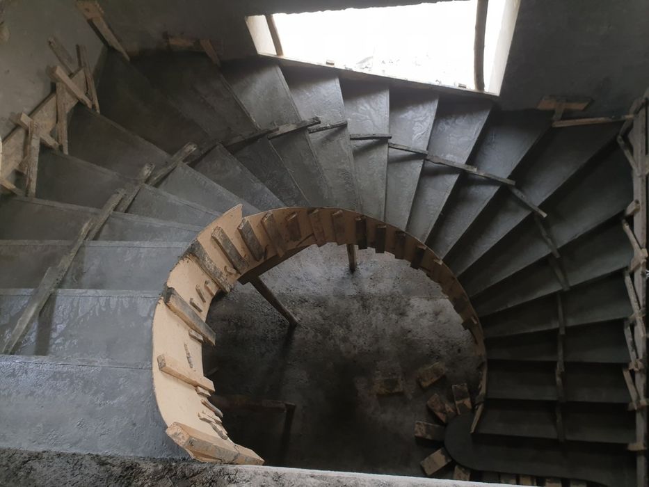 bitondan zamonaviy zinalar