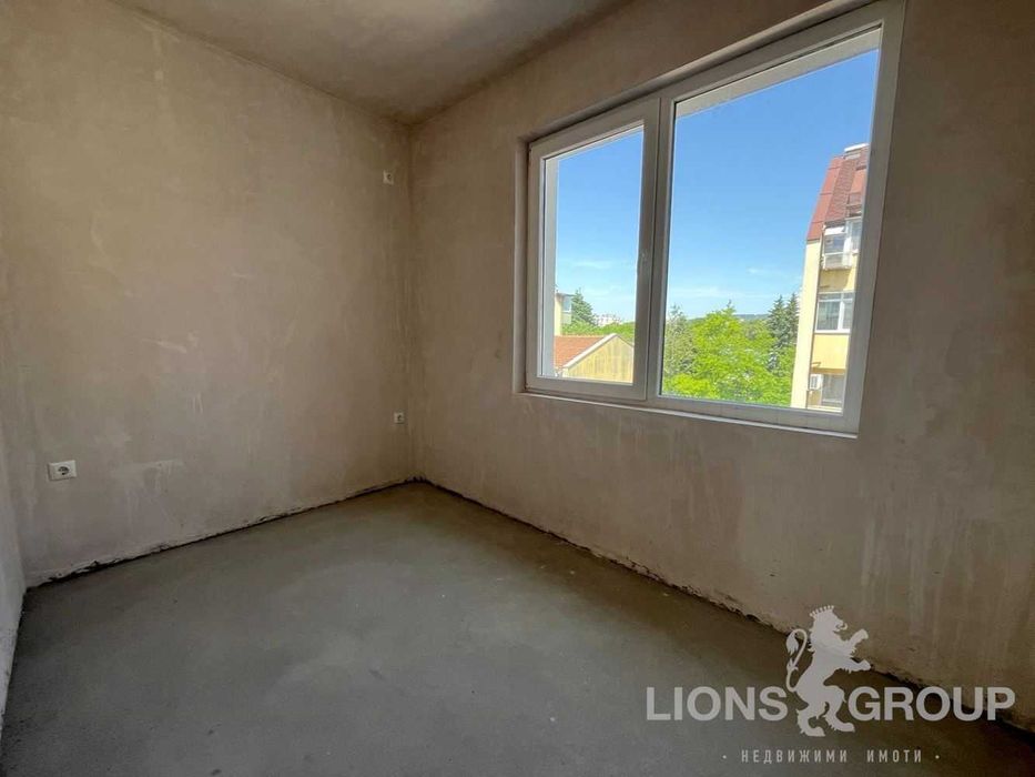 Продава се Четиристаен апартамент в Варна, Цветен квартал - 102 кв.м за 2442 €/кв.м - Снимка #5