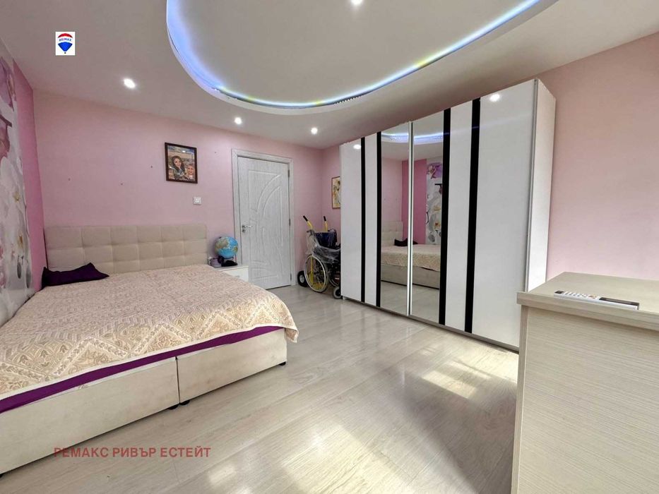 Продава се Тристаен апартамент в Русе, Родина 1 - 78 кв.м за 883 €/кв.м - Снимка #10