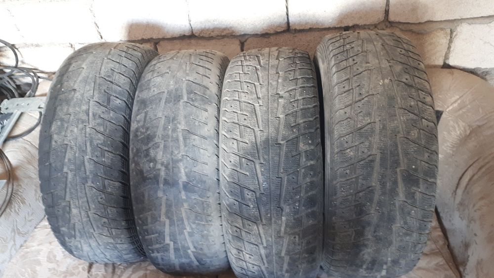 Автомобильные шины в комплекте