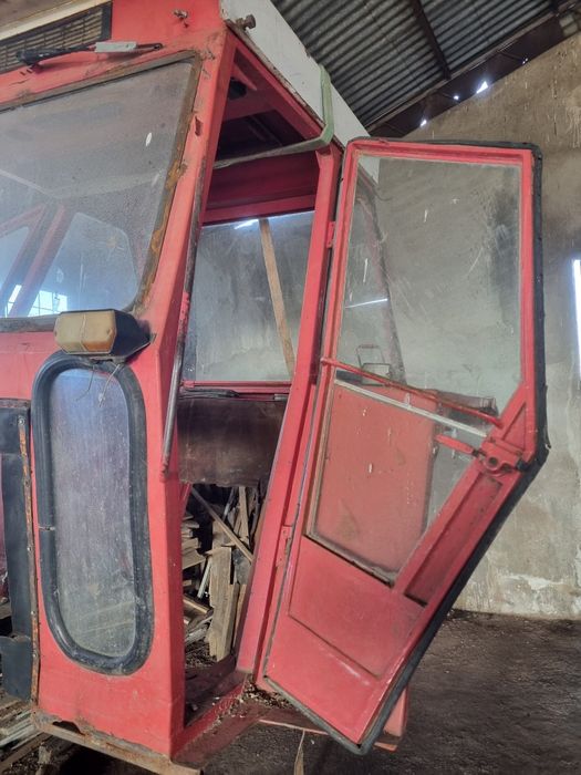 Cabină tractor U 650