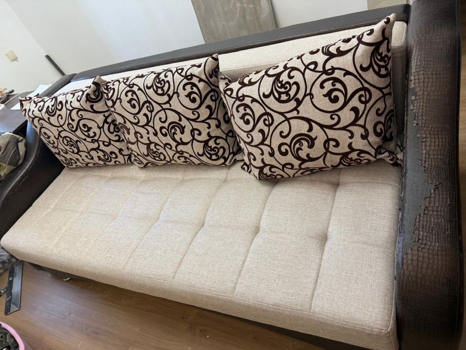 Продам Диван б/у
