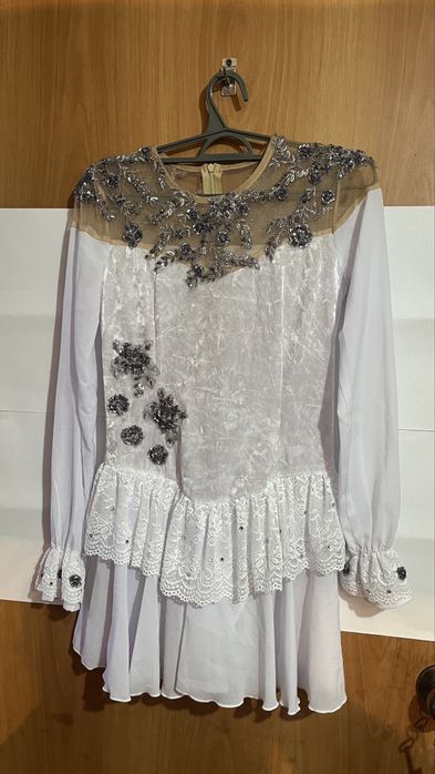 Продам одежду для фигурного катания