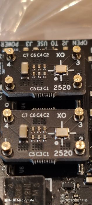 Vand clock-uri  ian Canada 45mhz,49mhz  noi