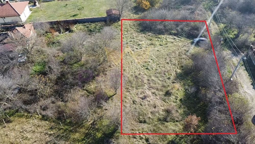 Парцел в Варна, област-с.Горен чифлик площ 1700 цена 23000