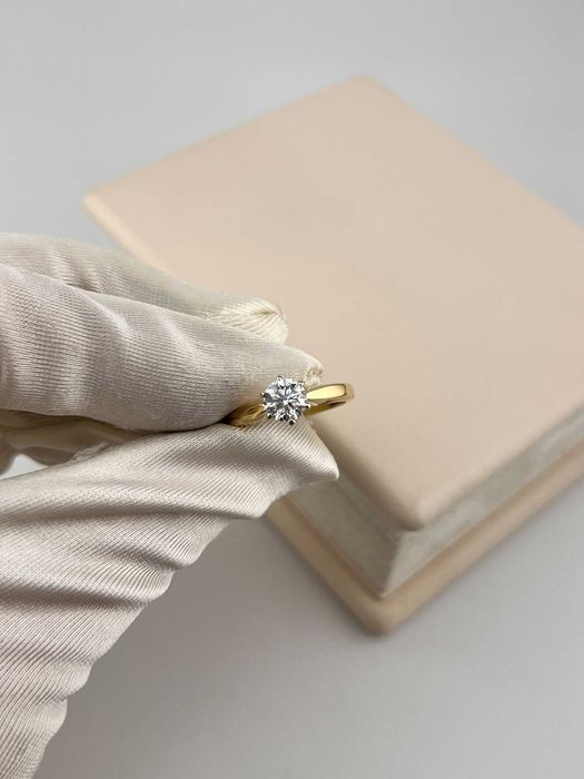 Кольцо с природным бриллиантом 1ct