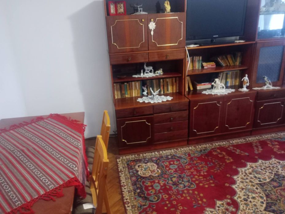 Închiriez apartament două camere zona Spitalul de copii