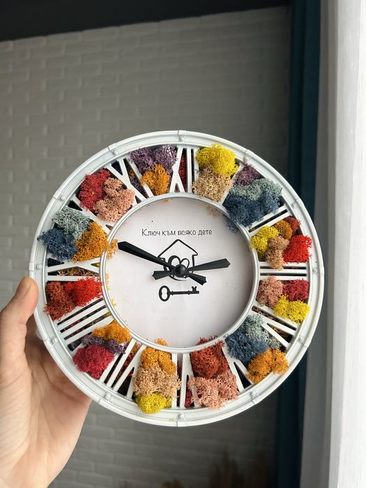 Мини часовник със скандинавски мъх