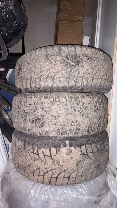 Резина шипованная Bridgestone