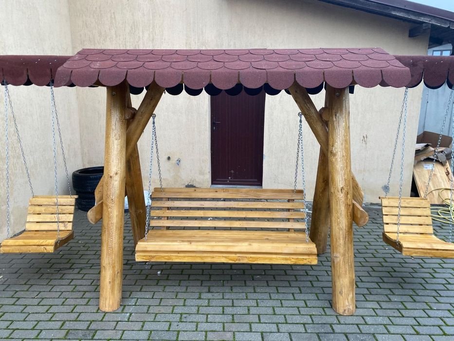 Balansoar  rustic  din  lemn  masiv  bușteni  cu 2 leagăne