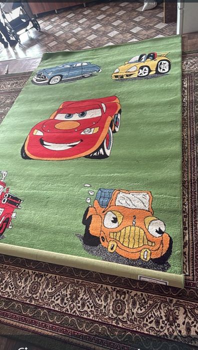 Срочно продам ковёр