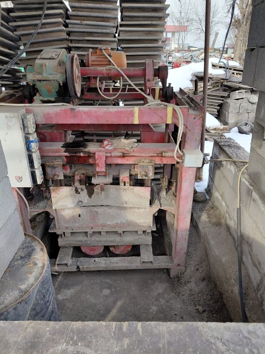 Автоматический станок для пескоблоков