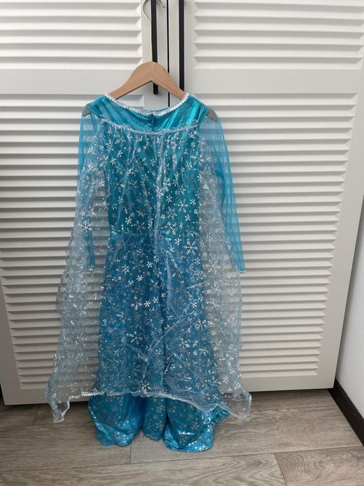 продам платье эльзы
