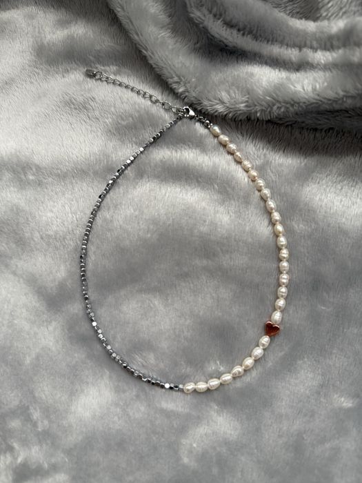 Колиета от естествени камъни,  сладководни  перли и стомана