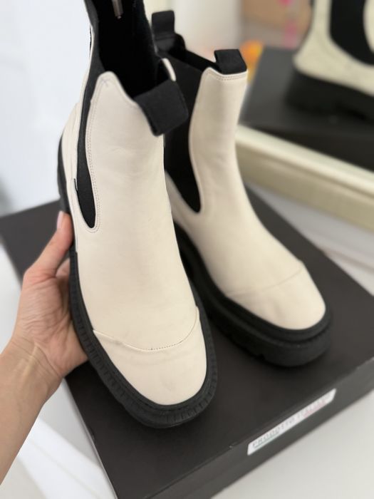 Продаю ботинки челси