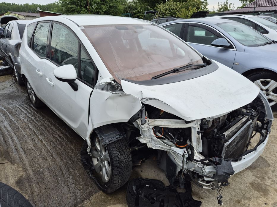 Dezmembram Opel Mervia B 2016 1.6cdti  B16DTE
