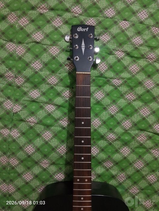 Gitara cort 150$ kami bor