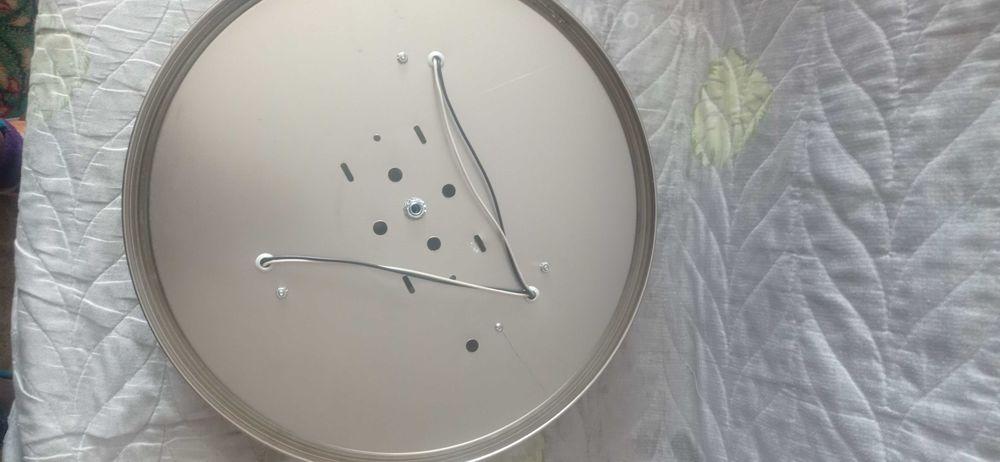 Лампа на потолок