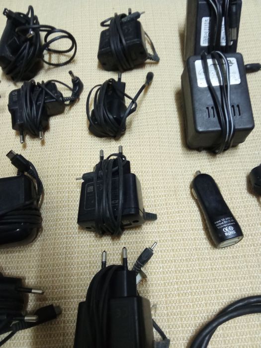 Продам разные зарядки кабели