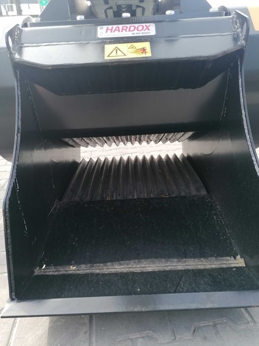 Cupă concasare MB C50 S4 – mini excavatoare