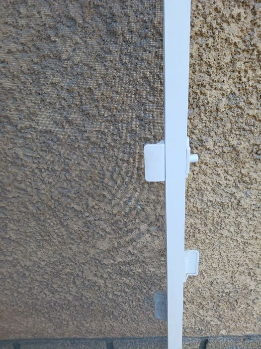 Комарници,На 1 сезон ,нови направени от здрави, качествени материали.