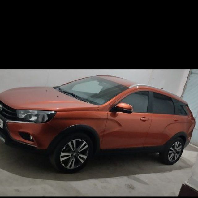 Lada vesta sv kross Kraska: toza yurgani :38000km 1.6 reno mator