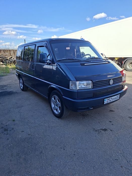 VOIKSWAGEN transporter
