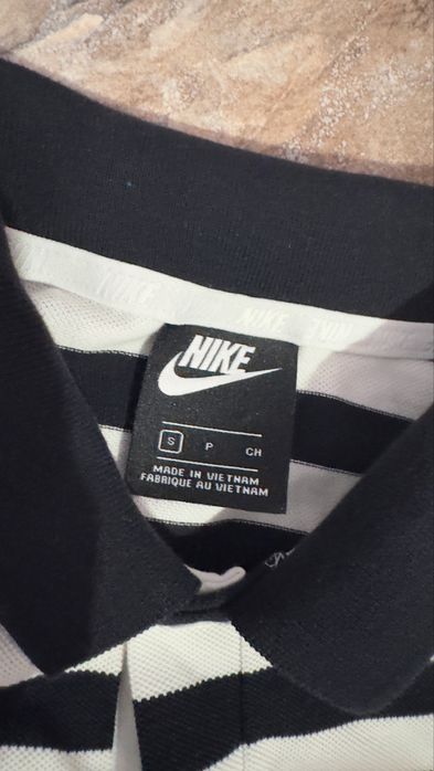 Authentic Nike tee