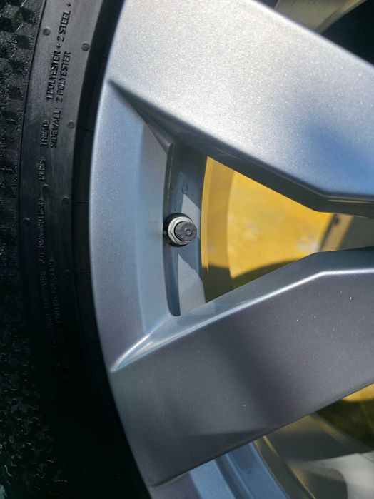 4 Roti Jante + Anvelope IARNA - 285/45/20 - OEM VW Touareg 2025 / AUDI Q7 - 5x112 20'' 9J ET 33 - CA NOI - DOT 2024 Continental IARNA !