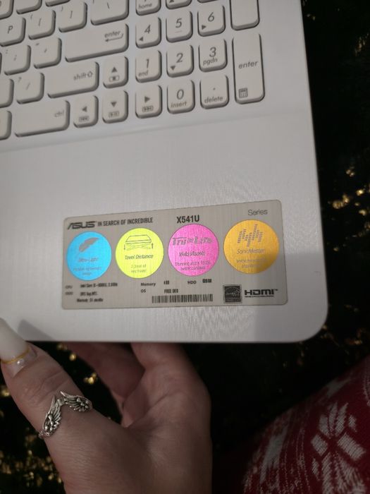 Laptop notebook Asus.