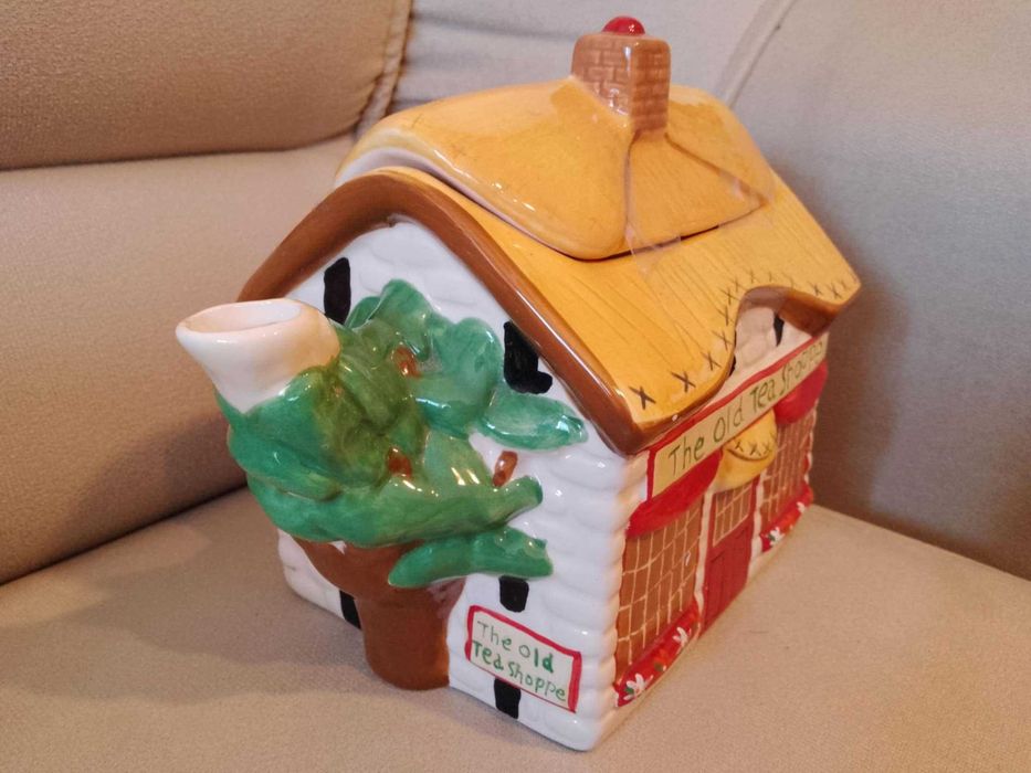 Порцеланов чайник "Старата чайна"