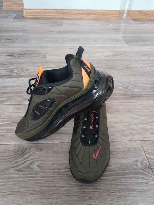 Мужские кроссовки