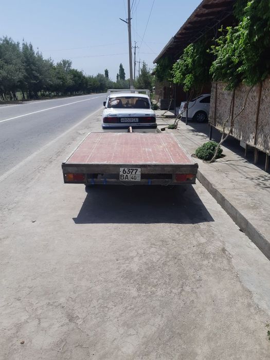 Мошина ишлаб турибди