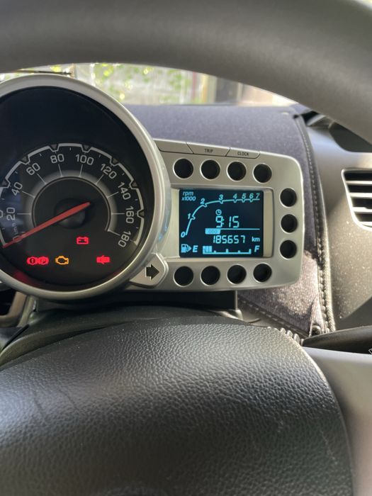 Chevrolet Spark 2012 — 8