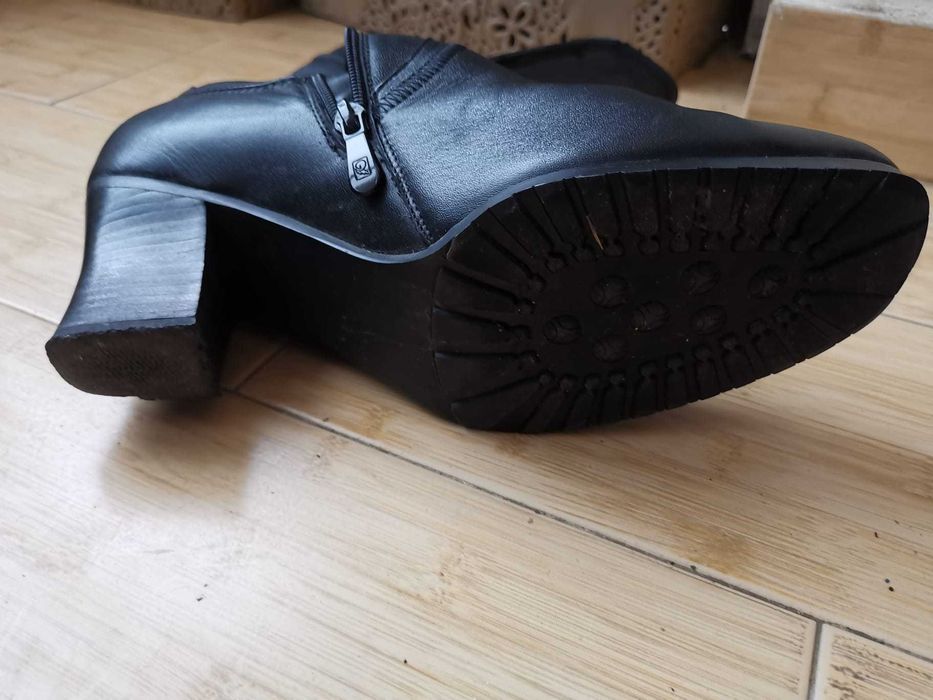 Cizme de piele toc de 6 cm NOI nepurtate