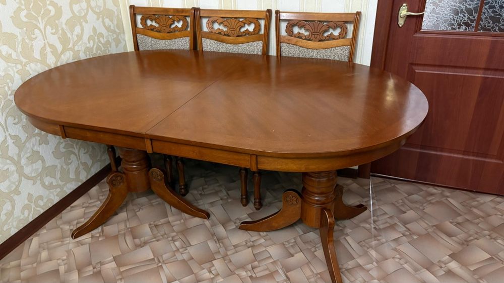 Продается раздвижной стол