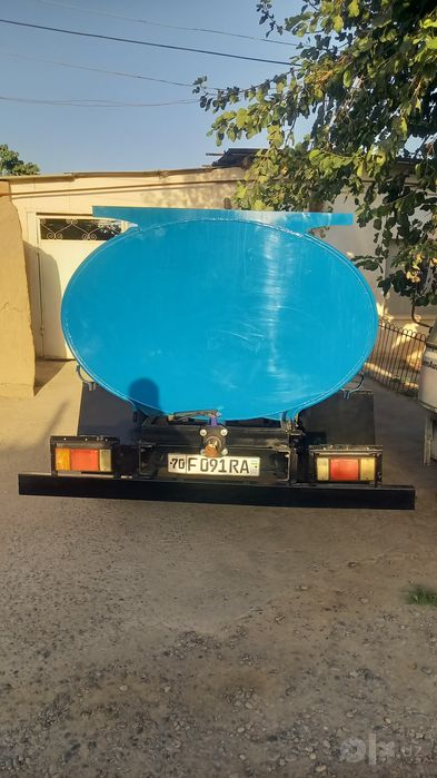 Isuzu vodovoz 2009