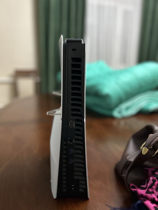 Продам пс 5 срочноо