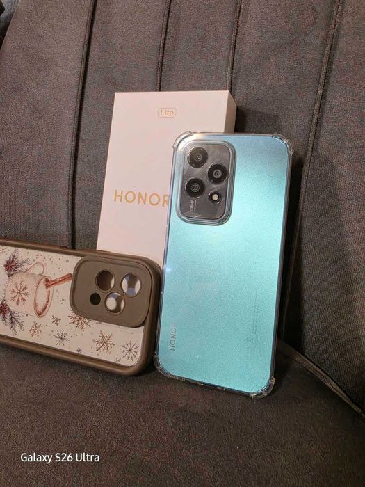 Продавам Honor 200 lite