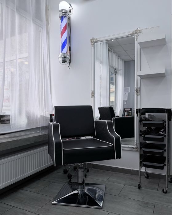 Inchiriez post Coafură