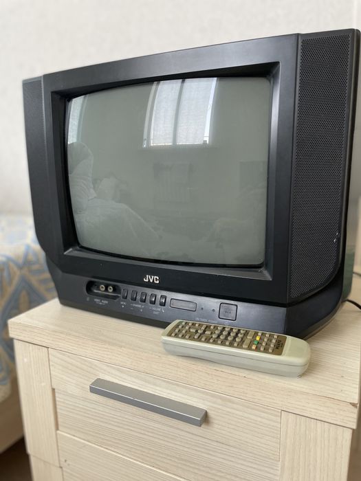 Телевизор JVC