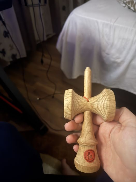 Kendma europe luata acuma 2 saptamani este ca nouo   Are tot in cutie