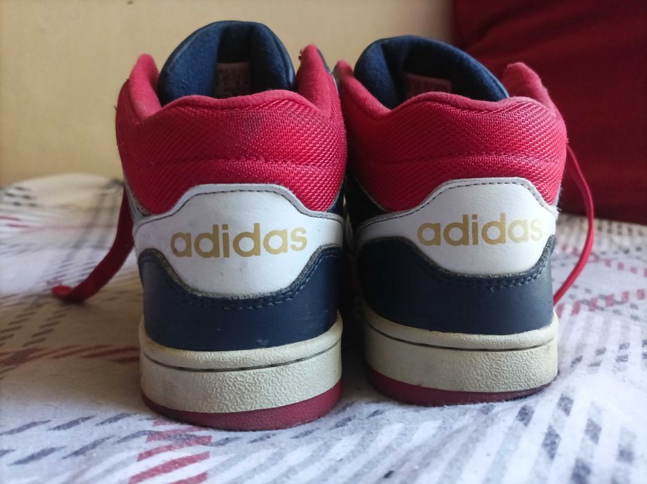 Маратонки Adidas