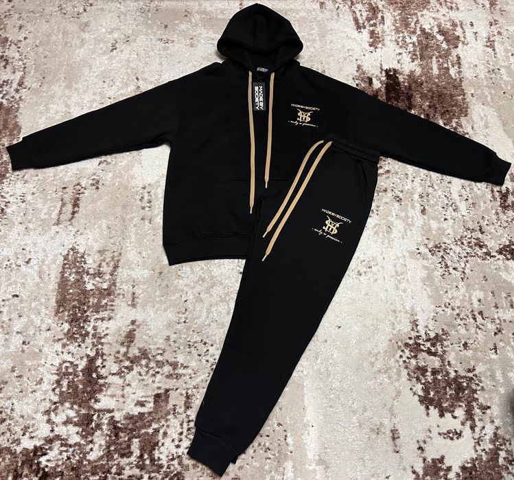 Vând compleu nou de bărbați Made by Society