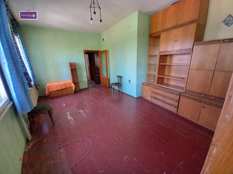 Продава се Двустаен апартамент в София, Център - 68 кв.м за 2633 €/кв.м - Снимка #3