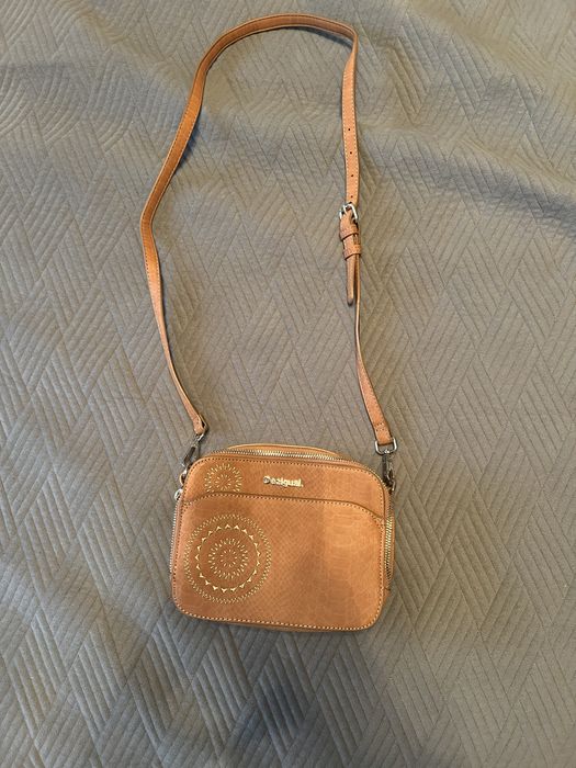 Чанта от марката Desigual