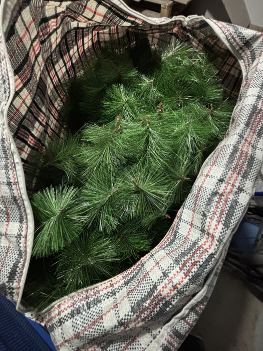 Исскуственая Ёлка