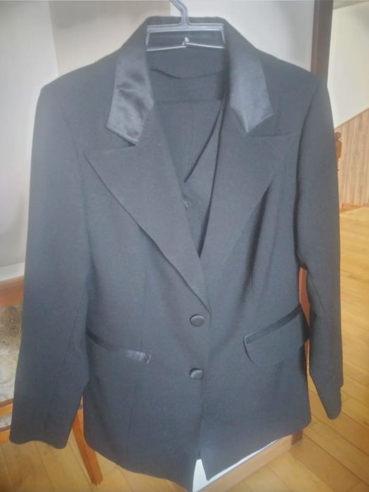 Костюм "тройка"+подарки, 46 размер.