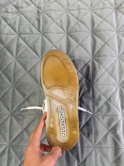 Vând  papuci Jordan Spizike Low (GS)