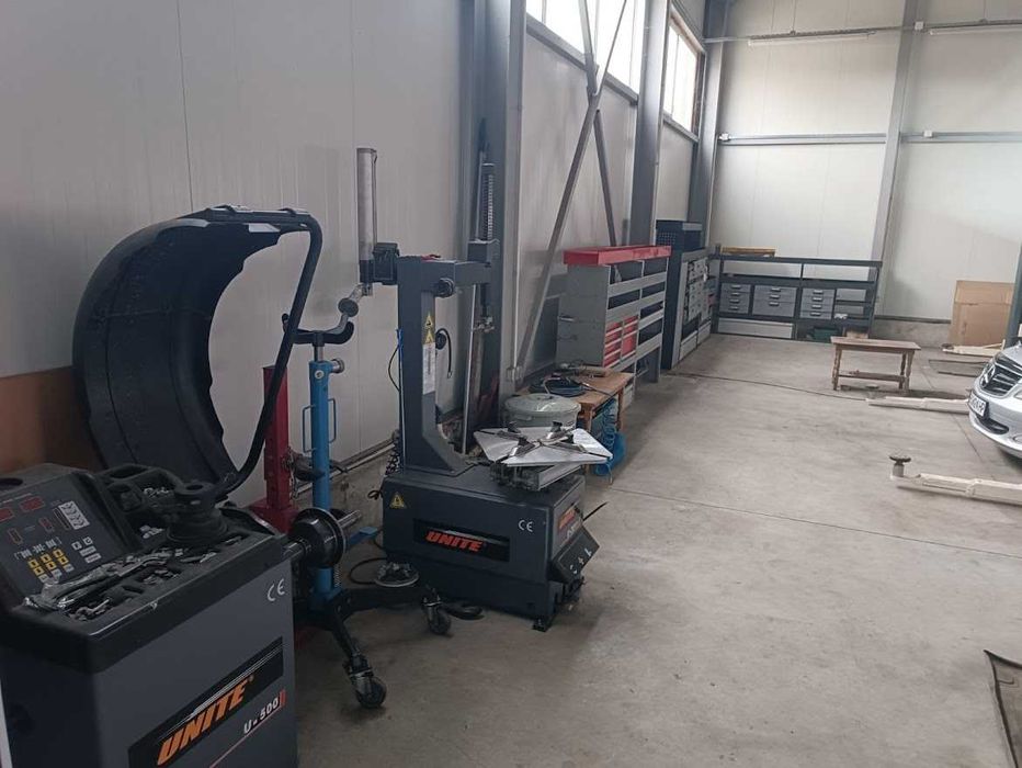 Дава се под наем Магазин в Пловдив, Кючук Париж - 160 кв.м за 918 € - Снимка #1